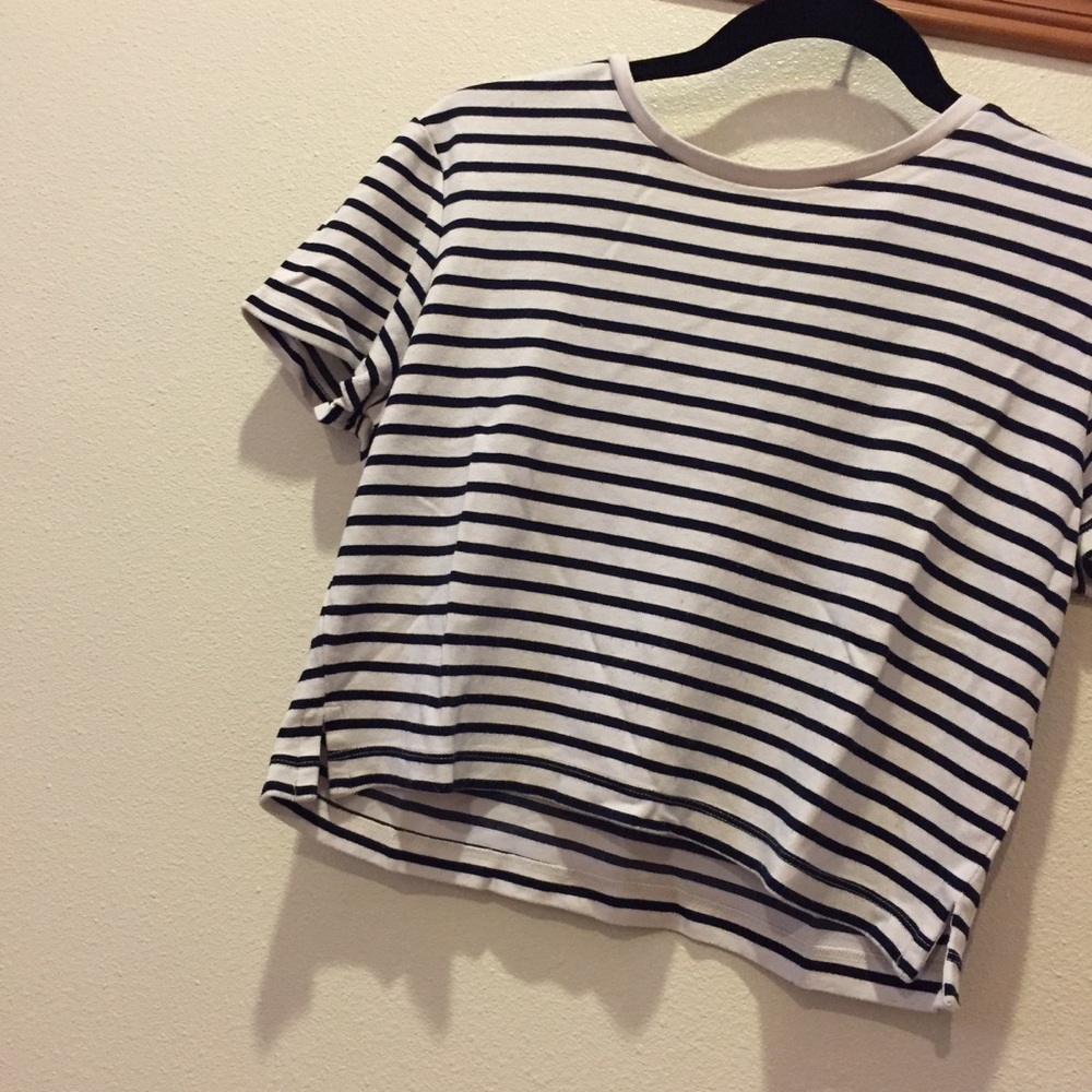 Cropped Stripped T-Shirt